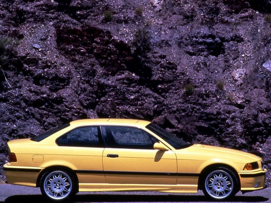  BMW M3 Coupe 1993 года  (UK) (фото 2 из 5)